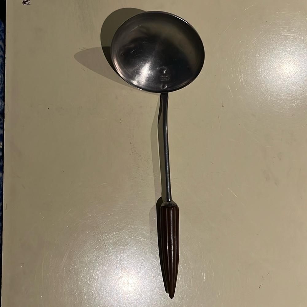 Vintage Art Deco Androck Stainless Ladle USA Brown Bakelite Bullet Handle 11.25"